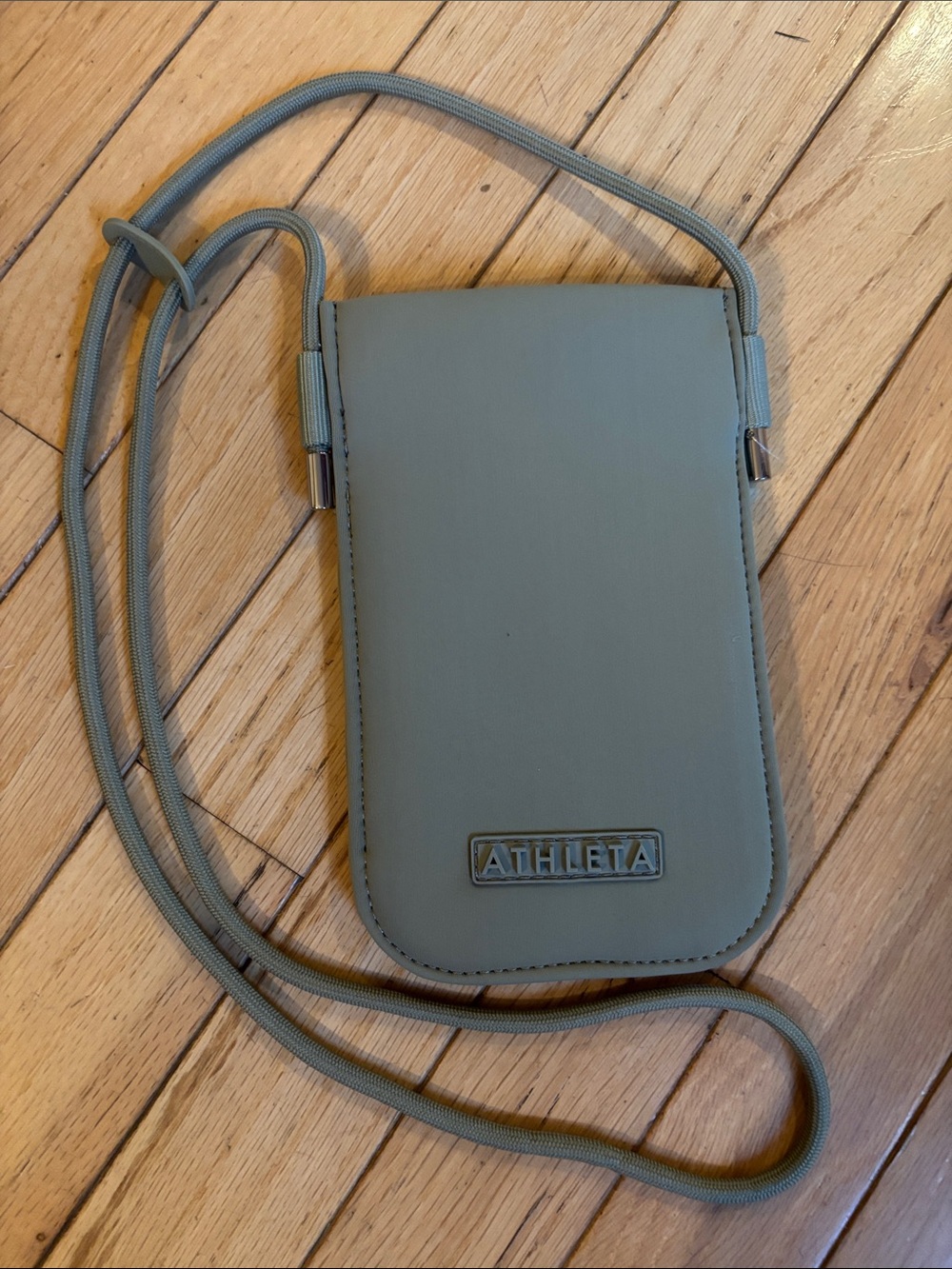 Athleta Diem Phone Crossbody Bag in green (Olive Branch)
